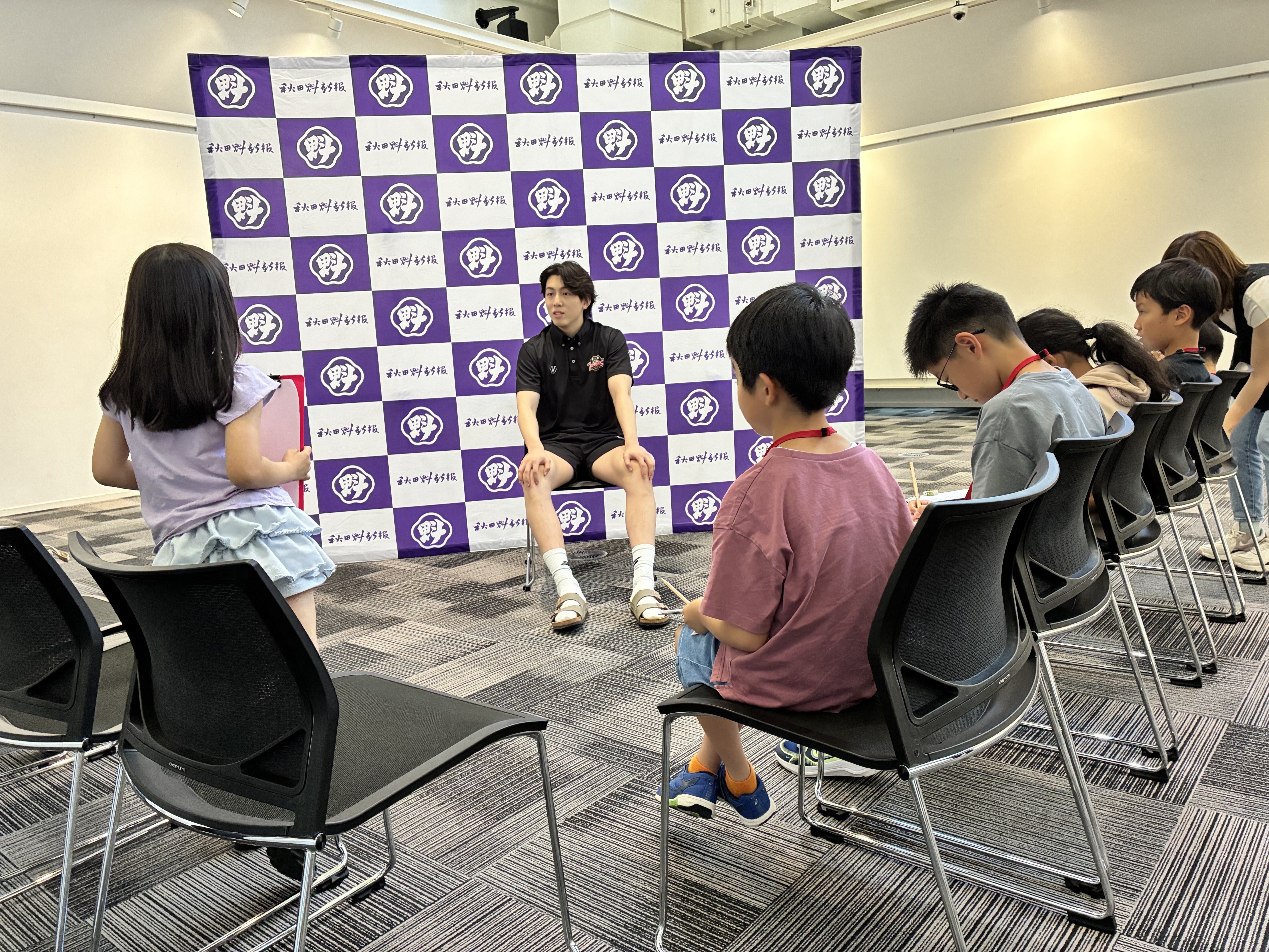 【実施報告】秋田魁新報社「夏休みさきがけこども教室 秋田ノーザンハピネッツ記者体験」に選手が参加しました！
